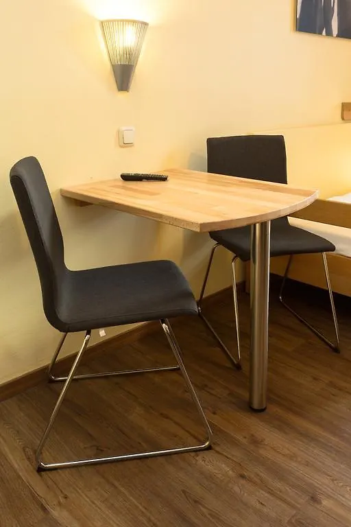 Euro Youth Hotel Мюнхен Германия
