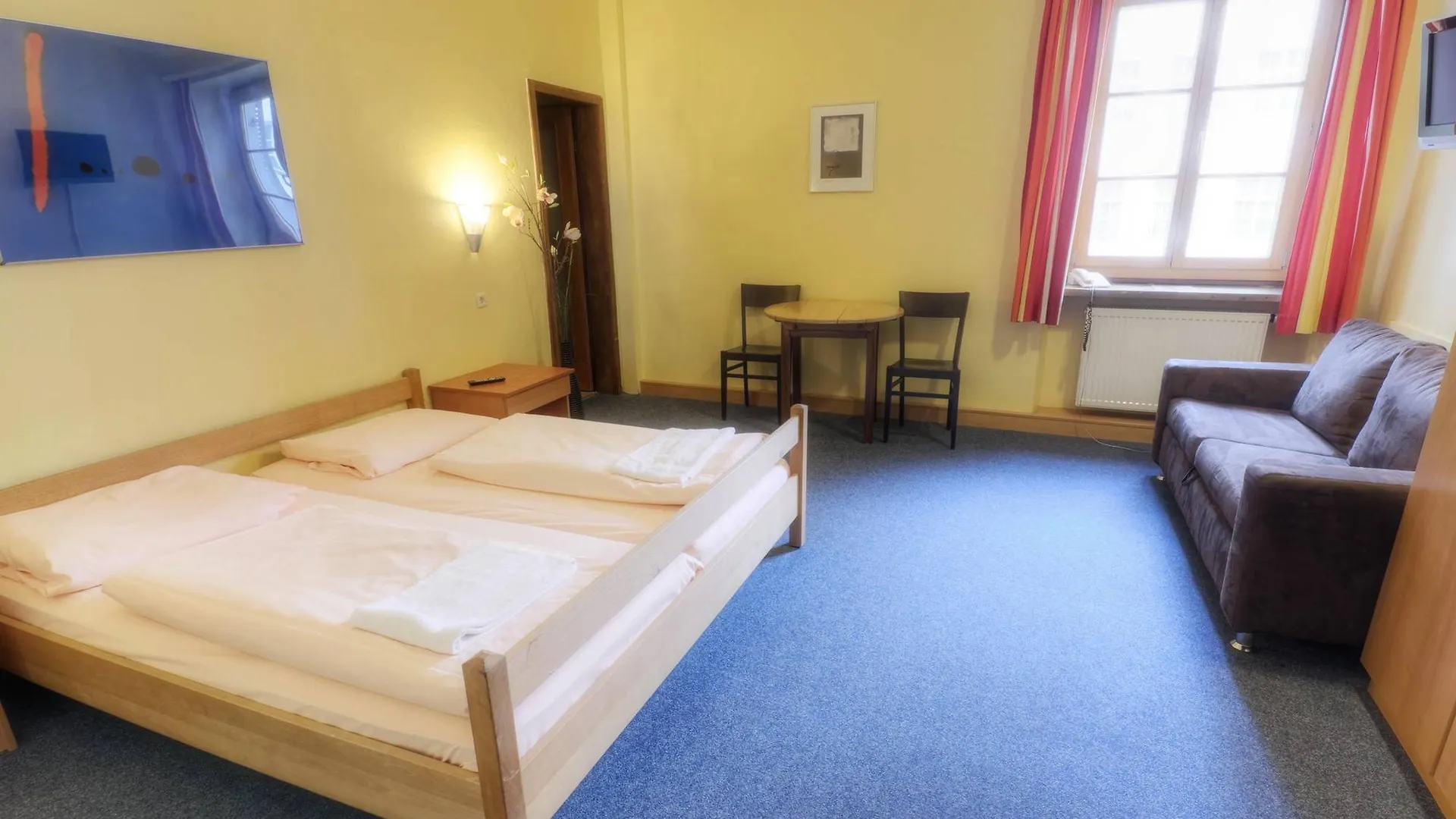 Euro Youth Hotel Мюнхен Хостел